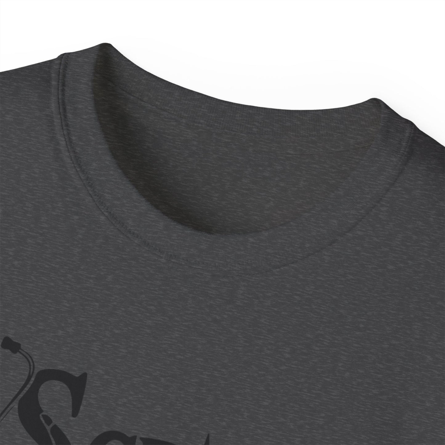 Scrubs & Scratches - T-Shirt